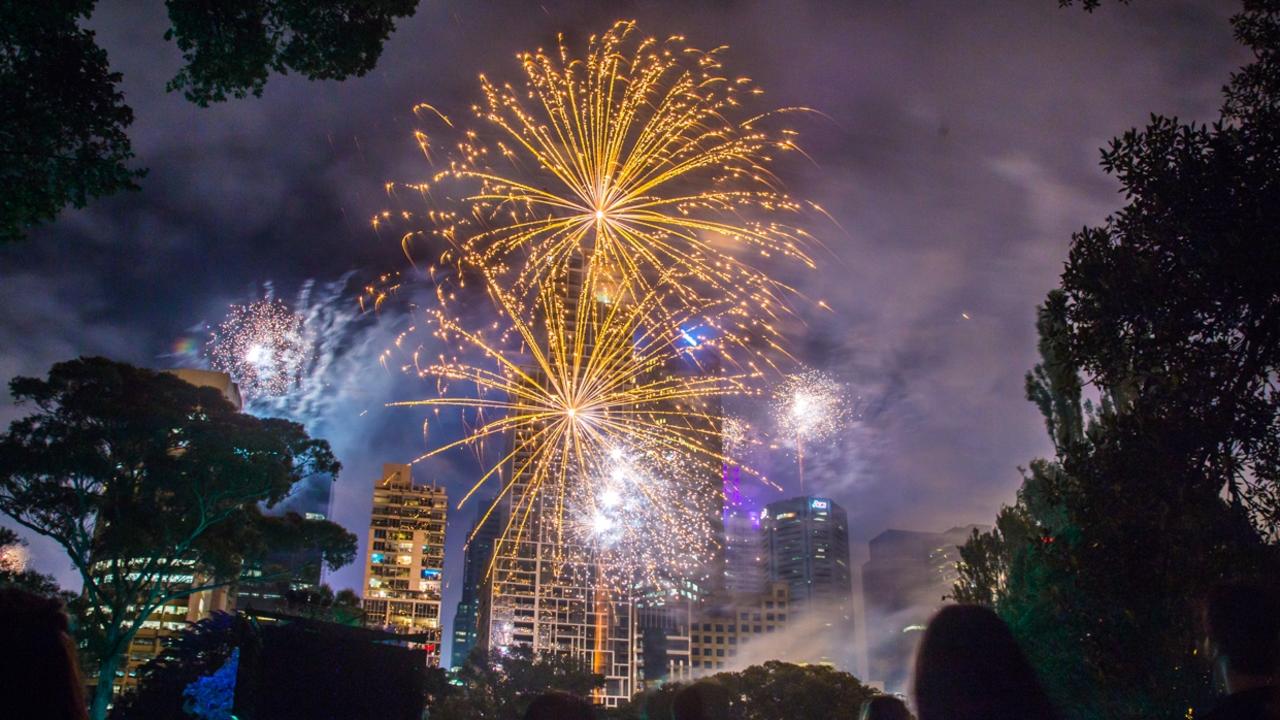 Melbourne fireworks New Year’s Eve City crush to ease as fun spreads