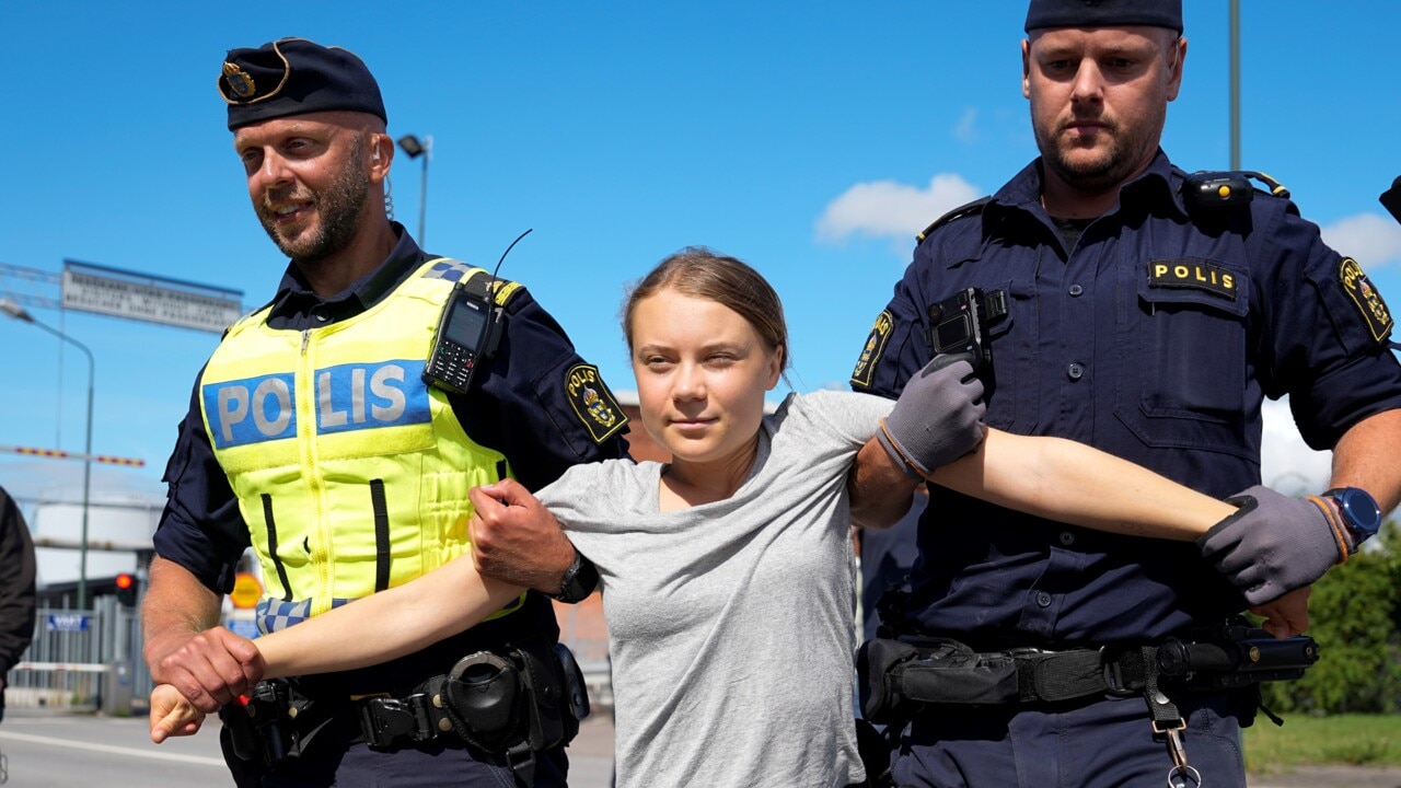 Climate activist Greta Thunberg dragged away by police