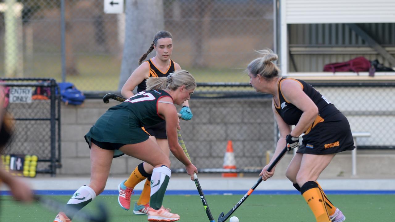 HOCKEY RHA Cup 2020: Frenchville's Amy Mills and Southern Suburbs Black's Christine Woods