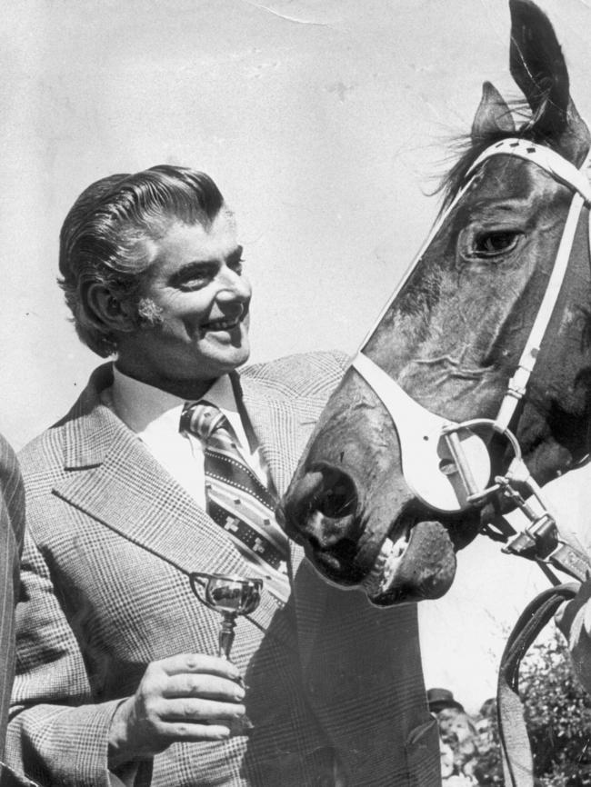 Horse trainer Bart Cummings with 1965 Melbourne Cup winner racehorse 'Light Fingers'. Picture: Supplied