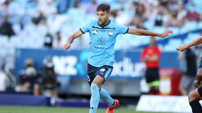 James Troisi took out Milos Ninkovic, gifting a penalty to Sydney FC. Picture: Getty Images. Picture: Getty Images)