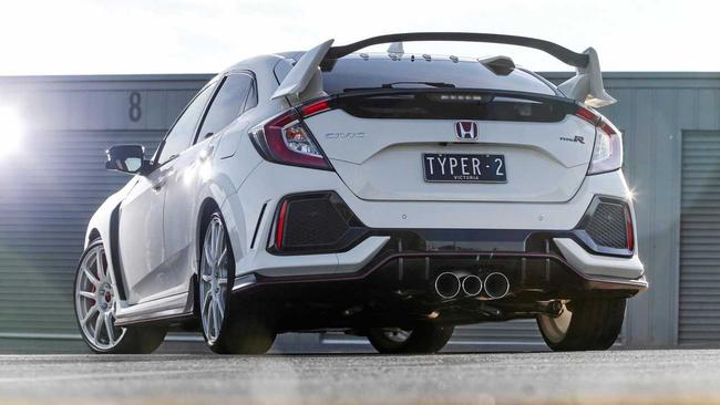 Honda is offering genuine carbon fibre components sourced from the global Honda network on its Civic Type R hot hatch.