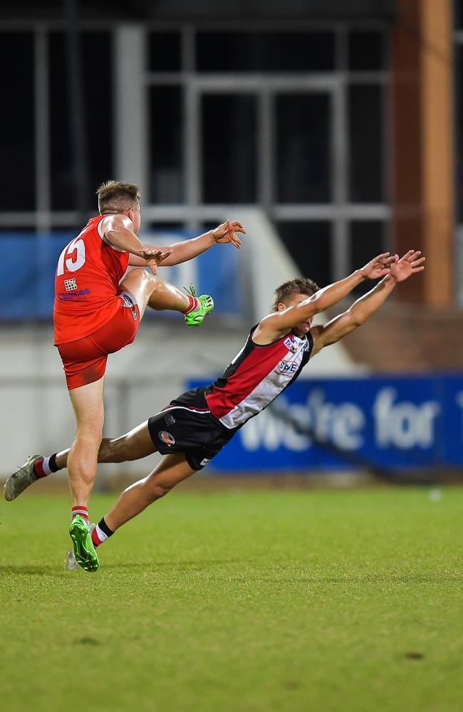 Waratah vs Southern Districts in the 2022-23 NTFL grand final. Picture PEMA TAMANG Pakhrin