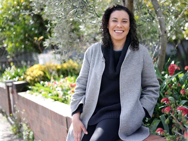 Genevieve Turner, 36, nabbed a cut-price apartment in Chatswood. Picture: Tim Hunter.