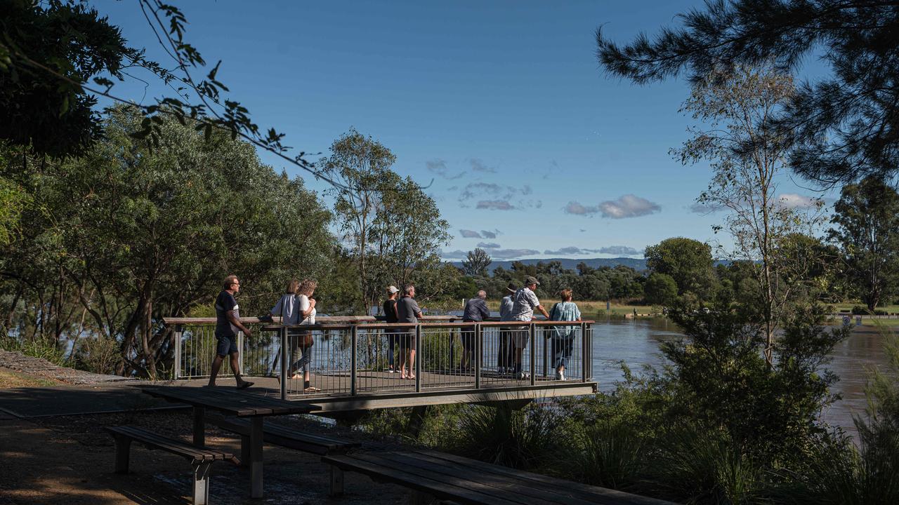 The Windsor Bridge is one of many affected by the flooding that swept through the state. Picture: NCA NewsWire / Flavio Brancaleone