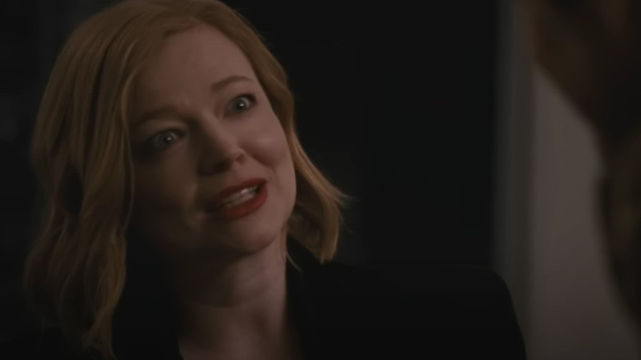 Excellent “wtf” face from Sarah Snook.