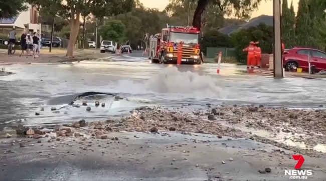 Burst water main inundates Paradise homes. Picture, 7News.