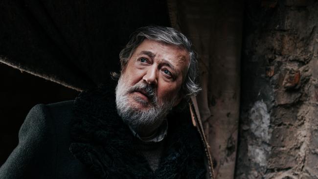 Stephen Fry on the set of Treasure. Picture: Anke Neugebauer
