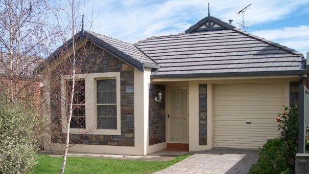 A two-bedroom unit at 1/42 Ferrers St in Mount Gambier is currently being advertised for $270 per week but is not available until late December. Picture: realestate.com.au