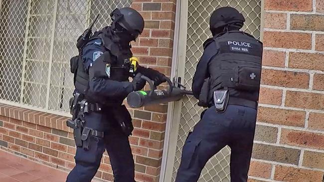 Drugs worth $1 million seized during police operation in Pyrmont | news ...