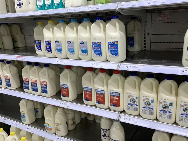 BRISBANE, AUSTRALIA - NewsWire Photos JANUARY 9, 2023: The cost-of-living pressures could bite harder in 2023 as popular policies introduced by the nationÃs major supermarket chains come to an end. Milk stock at Coles. Picture: NCA NewsWire/Tertius Pickard