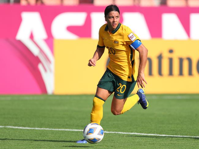 MUMBAI, INDIA - JANUARY 21: Sam Kerr of Australia in action during the AFC Women's Asian Cup Group B match between Australia and Indonesia at Mumbai Football Arena on January 21, 2022 in Mumbai, India. (Photo by Thananuwat Srirasant/Getty Images)