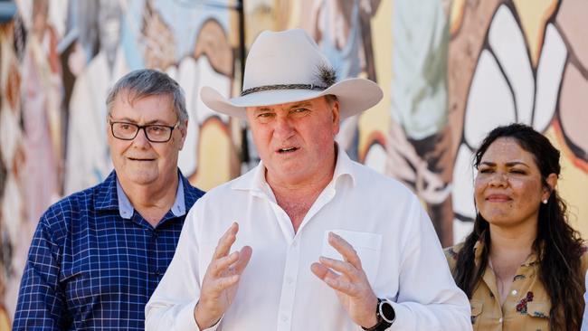 Barnaby Joyce campaigning in Alice Springs.