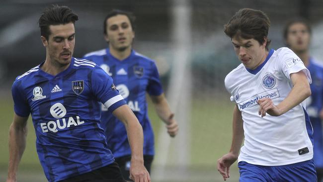 Comets’ Allan Welsh and Blue Eagles’ Hamish McCabe.