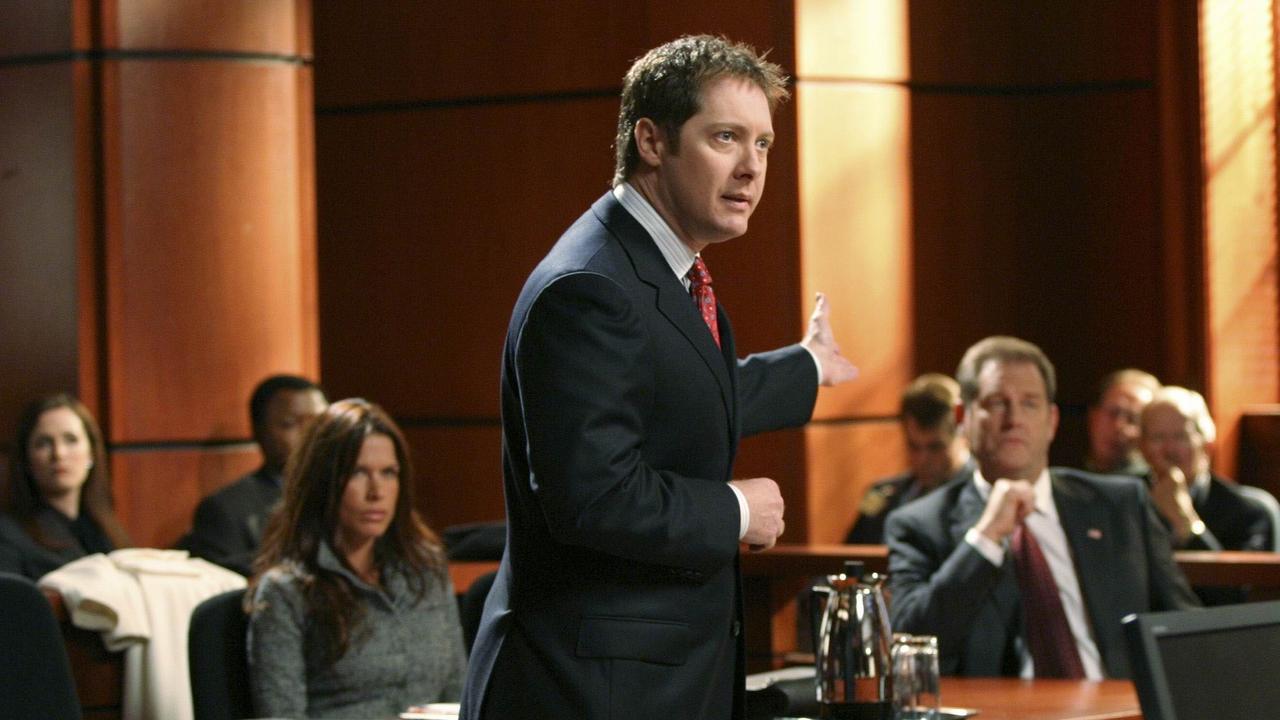 Boston Legal is compulsive viewing.