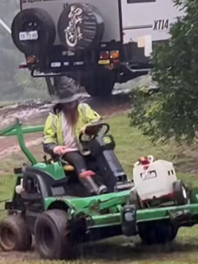 Commenters on the post called Pappy a “legend” for the move. Picture: Facebook