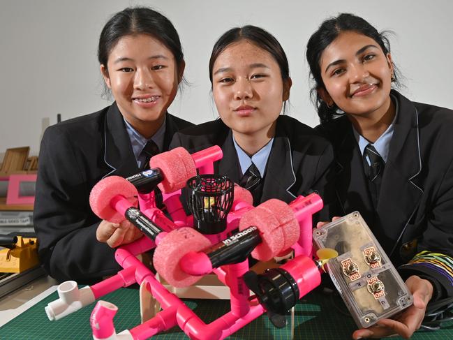 15/5/23. Defending Australia. Wilderness School students Olivia Lai and Madison Chau and Diya Anup Kumar are involved with the Subs in Schools program. The yr10 students won the National ROV (remotely operated vehicle) class Championships for development.Picture: Keryn Stevens