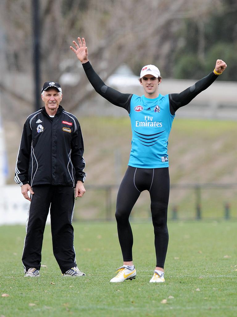 Collingwood coach Mick Malthouse with Scott Pendlebury at training in 2009.