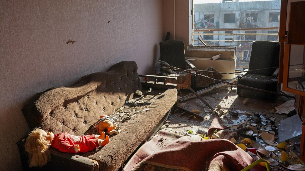 A view of a damaged flat after an airstrike in Chuhuiv. Picture: Wolfgang Schwan/Anadolu Agency via Getty Images