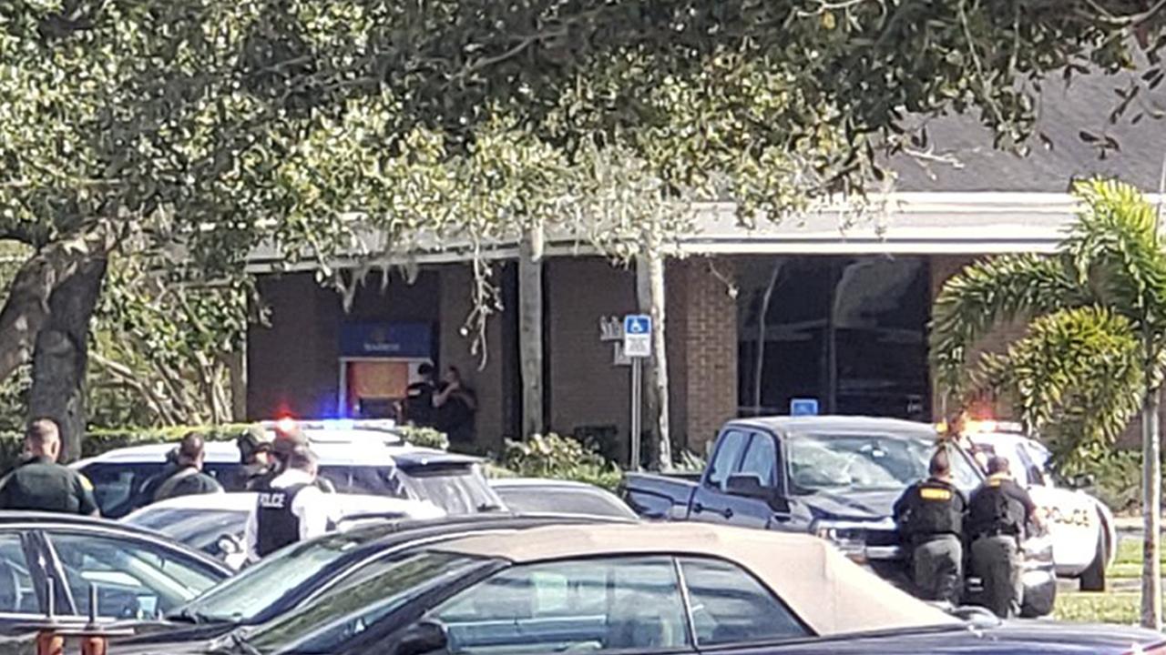 Florida bank shooting: Police confirm 5 dead in hostage situation ...