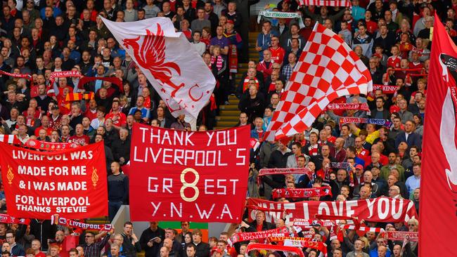 Liverpool fans pay tribute.