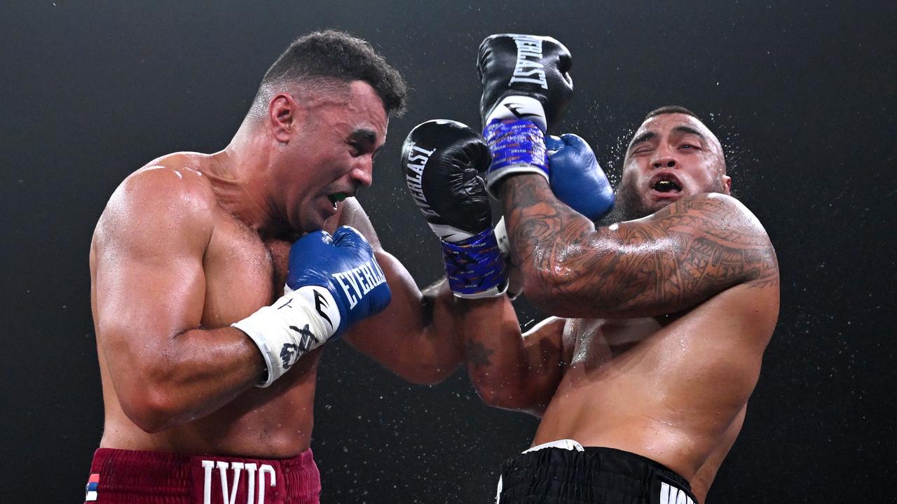 Stevan Ivic lands a punch on Toese Vousiutu. Photo via No Limit Boxing