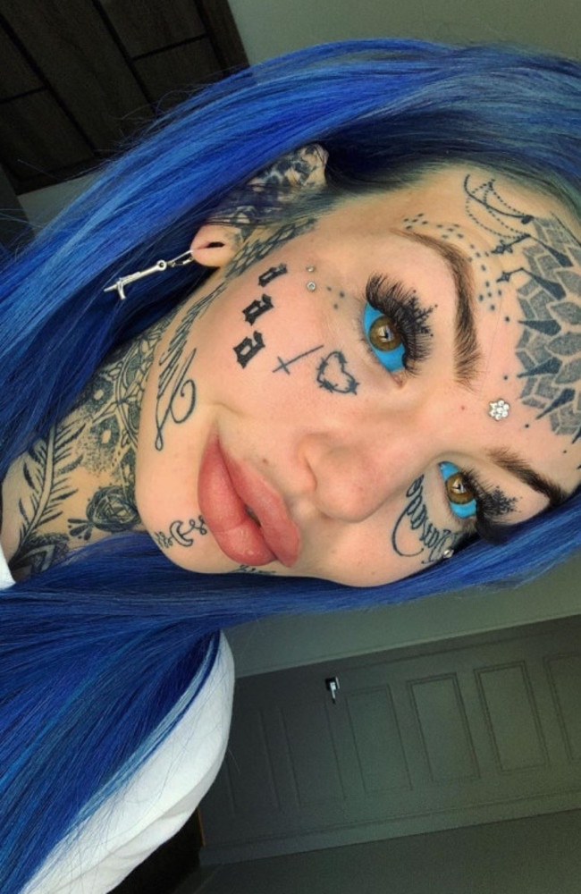 Dragon Girl Goes Blind Tattooing Eyeballs Blue News Com Au