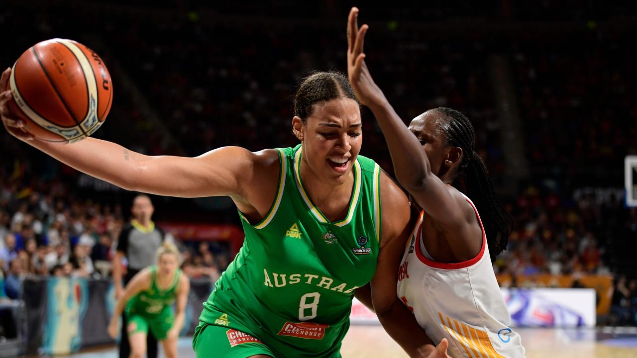 WNBA superstar Liz Cambage weight loss, Tokyo Olympics ...