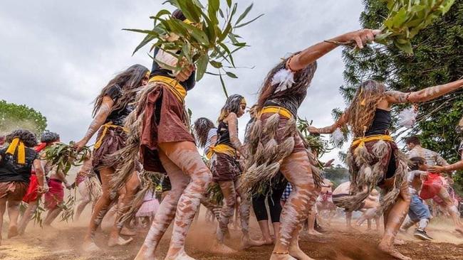 Thira-Mayinj is the director and manager of the Mura Biri Gururu Aboriginal Dancers group, based in the Darling Downs.