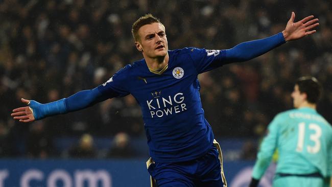 LEICESTER, ENGLAND - DECEMBER 14: Jamie Vardy of Leicester City celebrates after scoring the opening goal during the Barclays Premier League match between Leicester City and Chelsea at the King Power Stadium on December14, 2015 in Leicester, United Kingdom. (Photo by Laurence Griffiths/Getty Images)