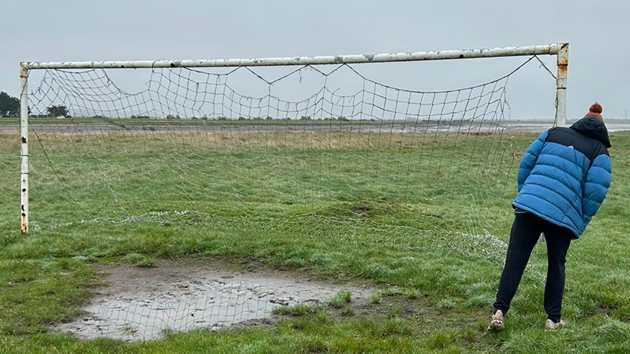 <h2>Soccer fields</h2><p>While we have poorly draining rubbish dumps with cricket pitches in the middle and artificial grass pitches that leave you with carpet burns and weird rashes, in England they have grass.&nbsp;</p>