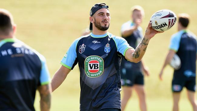 COFFS HARBOUR, AUSTRALIA - JUNE 15: Jack Bird juggles the ball during a New South Wales Blues State of Origin training session on June 15, 2016 in Coffs Harbour, Australia. (Photo by Matt Roberts/Getty Images)