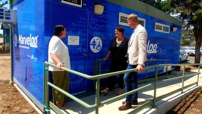 Disability inclusion and carer Kerein Mullins, Shadow Minister for Disability Inclusion Penny Sharpe and Wagga Councillor Dan Hayes at the Marveloo laydown facility in Wagga. Picture: Supplied