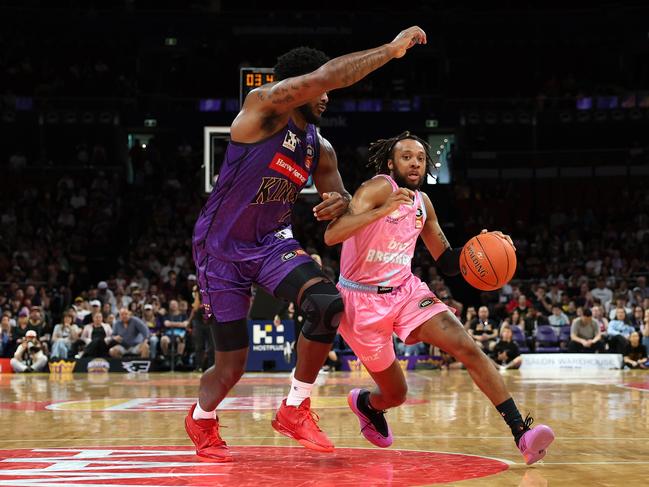 Parker Jackson-Cartwright of the Breakers takes on Cameron Oliver of the Kings. Picture: Mark Metcalfe/Getty Images.