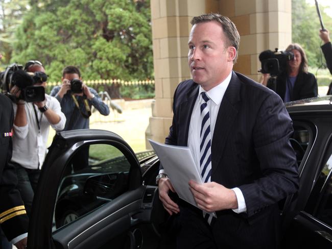 State Election 2010, Premier David Bartlett and Liberal leader Will Hodgman meet Governor Peter Underwood at Goverment House, Liberal leader Will Hodgman arrives at Government House for the meeting