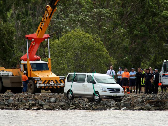 Police recover a Hyundai van from the Tweed River at Tumbulgum where a mother and her three children plunged into the water. Picture: Nathan Edwards