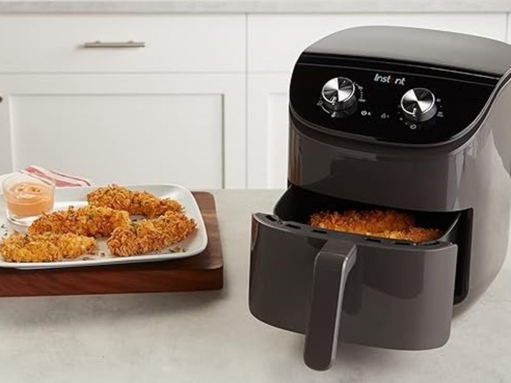 Cook up a storm with this easy-to-use air fryer. Picture: Amazon Australia.