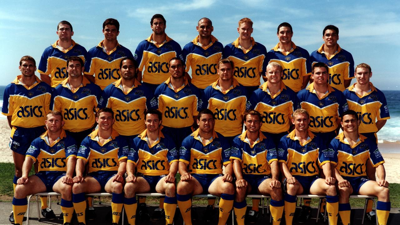 2001 Parramatta Eels RL team photo 26/09/01, back L-R Andrew Ryan, Daniel Wagon, Jason Cayless, Michael Vella, Danny Sullivan, Nathan Hindmarsh &amp; David Vaealiki, middle L-R Jason Moodie, Ian Hindmarsh, David Solomona, Alex Chan, Chad Robinson, Michael Buettner, Jamie Lyon &amp; Scott Donald, front L-R Brad Drew, Daniel Irvine, Jason Taylor, Nathan Cayless, Luke Burt, Brett Hodgson &amp; PJ Marsh.