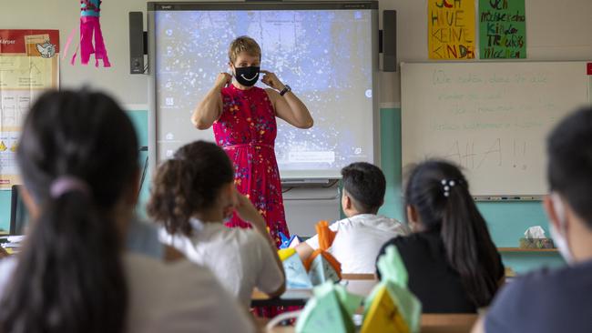 Victorian school students will return to the classroom from Wednesday.