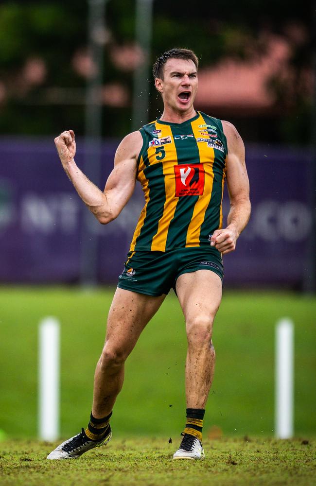 Thomas Schott playing for PINT in the 2024-25 NTFL season. Picture: Patch Clapp / AFLNT Media