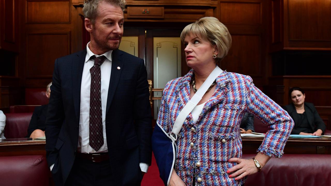 Richard Roxburgh and Jane Turner in a scene from ABC television series Rake.