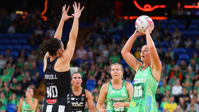 PERTH, AUSTRALIA - APRIL 02: Alice Teague-Neeld of the fever looks to make a pass over Ash Brazill of the Magpies during the round three Super Netball match between West Coast Fever and Collingwood Magpies at RAC Arena, on April 02, 2023, in Perth, Australia. (Photo by James Worsfold/Getty Images)