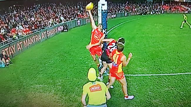 David Zaharakis' shot for goal was clearly over and the goal umpire was in perfect position, but did not make a decision.