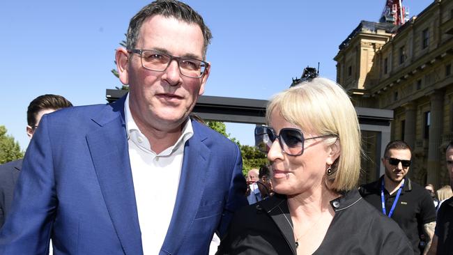 MELBOURNE, AUSTRALIA - NewsWire Photos SEPTEMBER 26, 2023: Victorian Premier Daniel Andrews leaves a press conference with his wife Catherine after announcing his resignation. Picture: NCA NewsWire / Andrew Henshaw