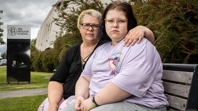 Sarah Lee, pictured with her daughter Savannah, 15, says pleas for more classrooms to local MP Bronwyn Halfpenny have fallen on deaf ears. Picture: Jake Nowakowski