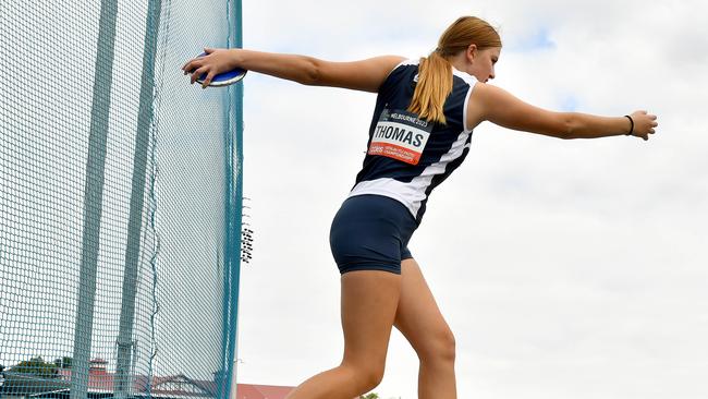 Annabelle Thomas (VIC) competes in the Girls U14 Discus.