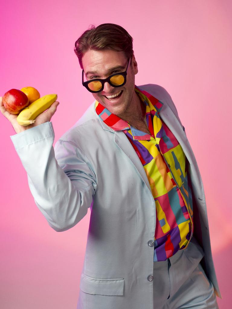 Hobart entertainer Hugo Bladel set to take quirky act to Edinburgh ...