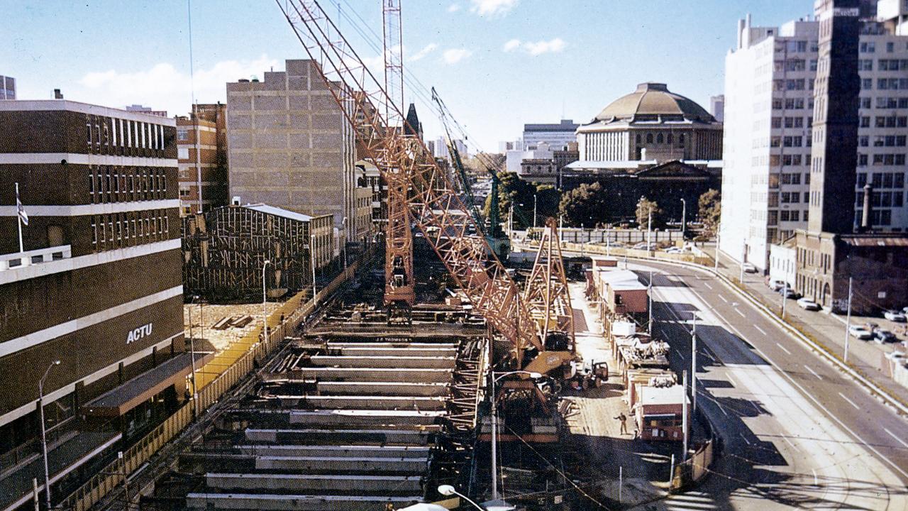 Construction of the original “museum” station — now Melbourne Central — led to large-scale city disruption. Image: Webuild.