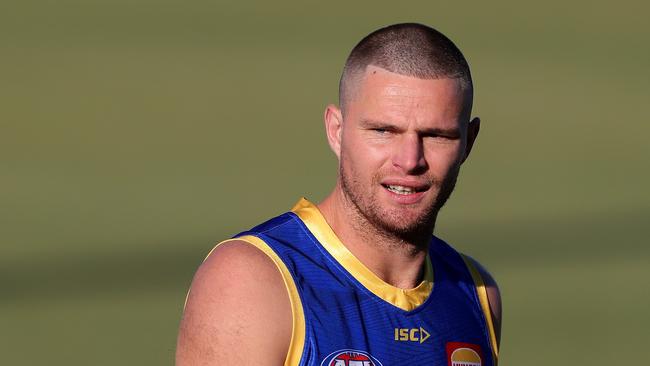 Nathan Vardy was injured playing for North Warrnambool against Koroit. (AAP Image/Richard Wainwright)