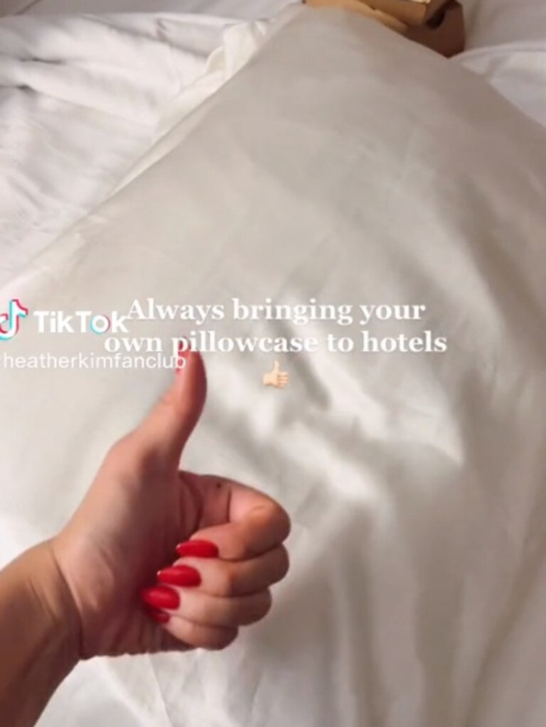 Ricki-Lee isn’t the only one who takes her own pillow to hotels. Picture: TikTok/heatherkimfanclub